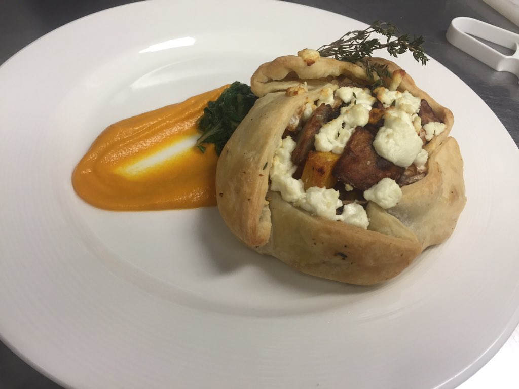 altiusdining's tweet photo. Winter vegetable tart with carrot purée, Swiss chard and goat cheese https://t.co/5Loy1H6CYI