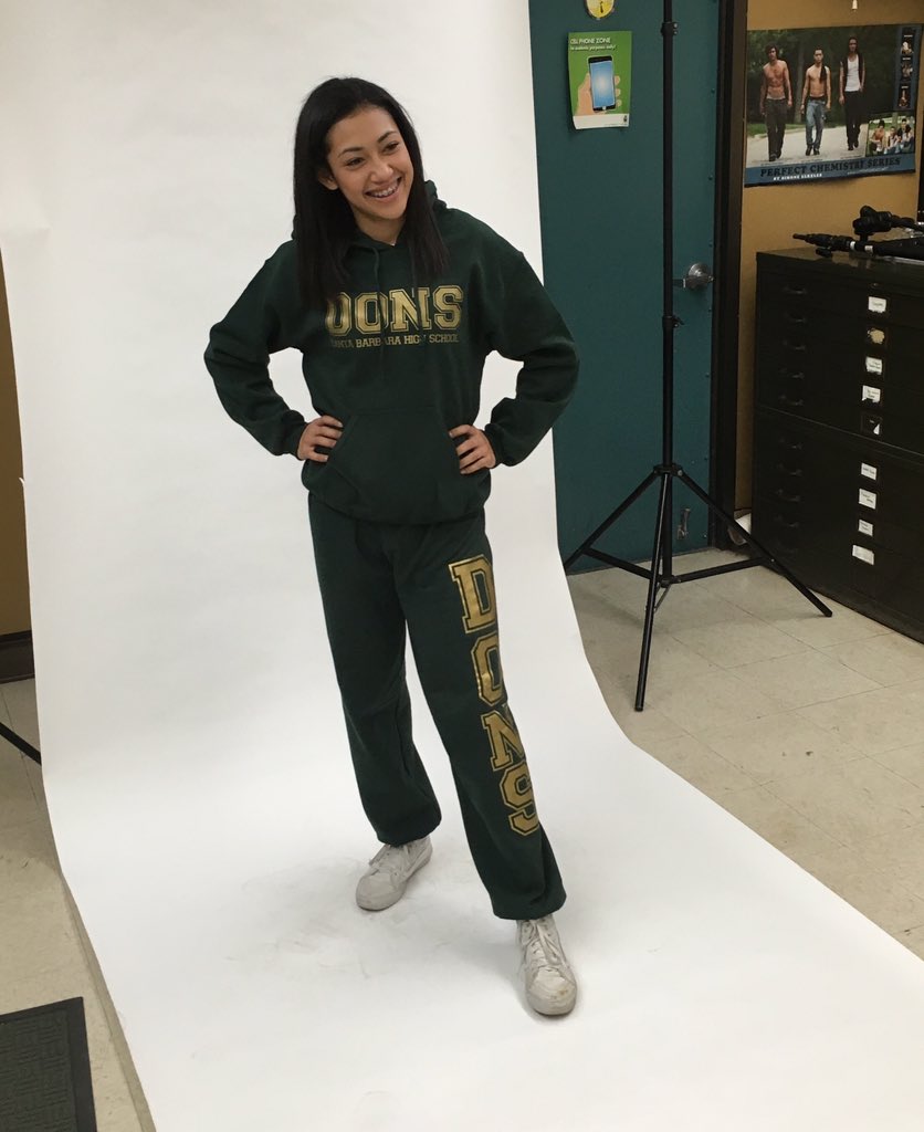 DonsNetCafe's tweet photo. Amazing time with today's #photoshoot #sbhsdons #DNC #customizedgear https://t.co/Q57aAnEpHP