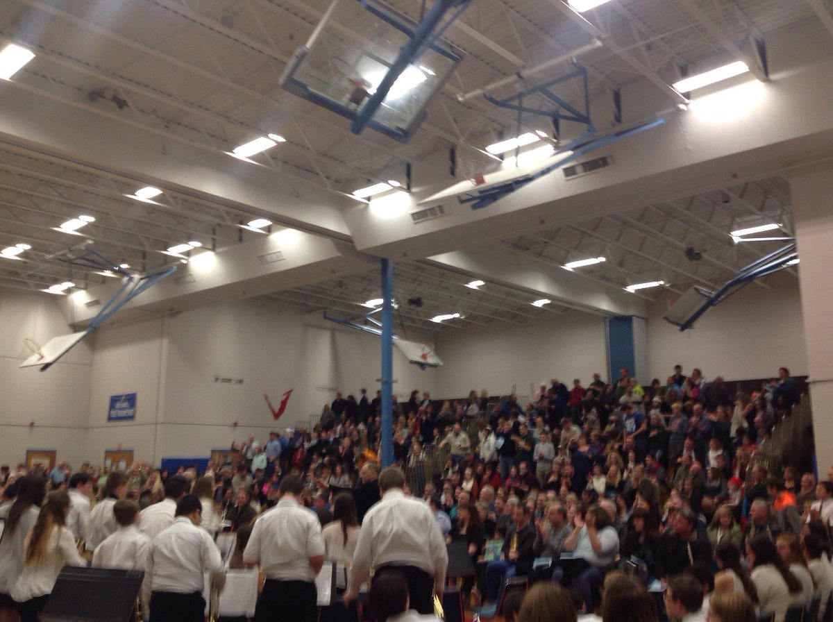 SMS_ADM's tweet image. Standing ovation to conclude the 8th Grade Band's performance of White Christmas @SMS_BandOrch