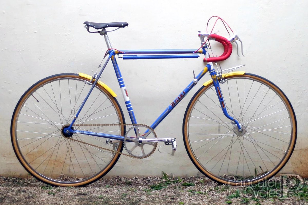 the UK racing scene once saw a very distinctive phase. here's a part of said history.

pancalencycles.blogspot.co.id/2015/12/instan…