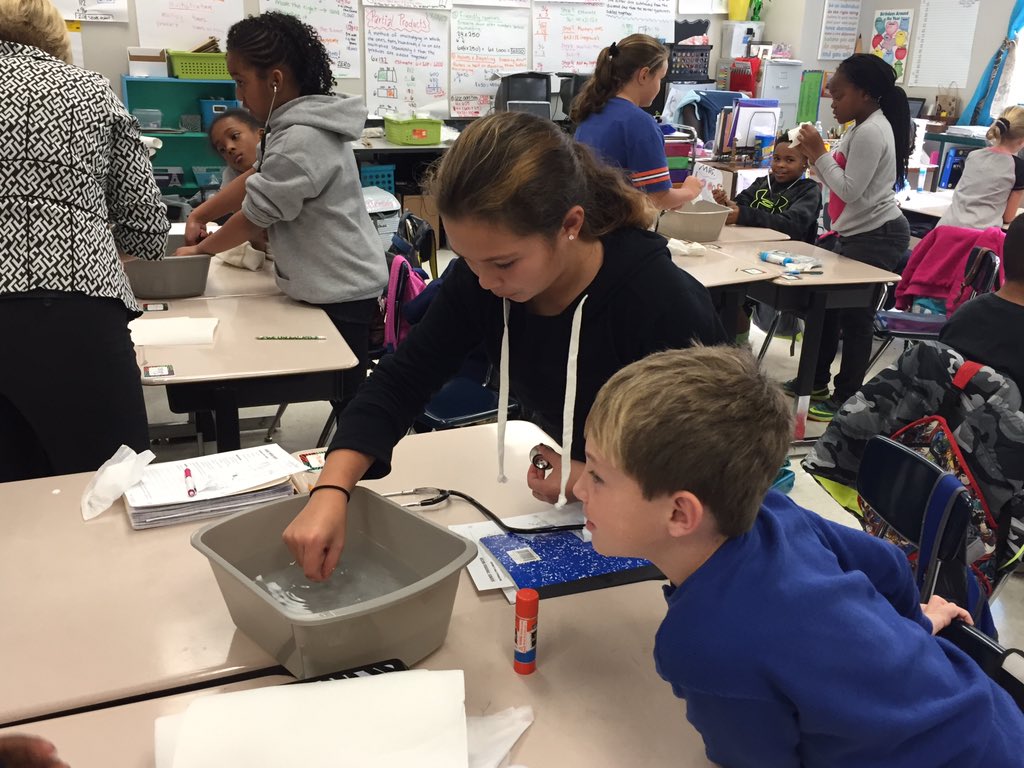 jnlooney's tweet photo. AMSTI Physics of Sound! How sound travels through water!
#4thgradegeniuses #hesharvest #amsti https://t.co/FnDAQGpGuZ