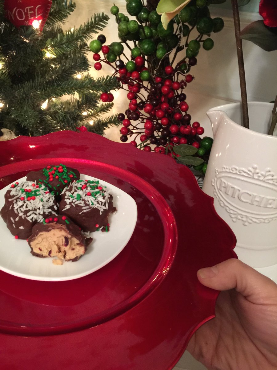 MushypeaJane's tweet image. @KathyBuckworth my PC Red Platter was just $3 &amp;amp; Pitcher $12 #PCpointer @PCFinancial &amp;amp; I got points with my PC CC