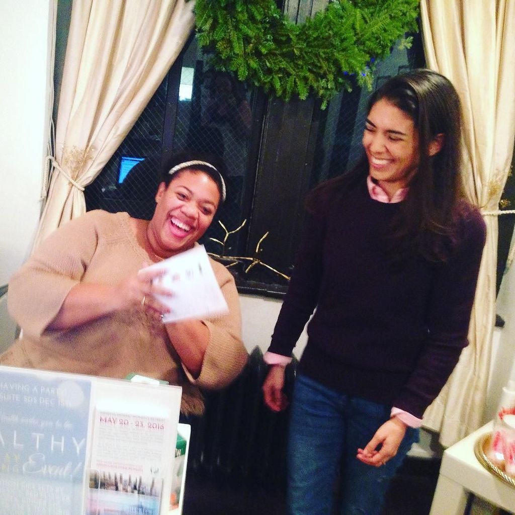 MindfulHealth's tweet image. Part of the Mindfulhealth team hard at work. Laughter lights up our workplace! #laughteris… ift.tt/1Y3BVn3