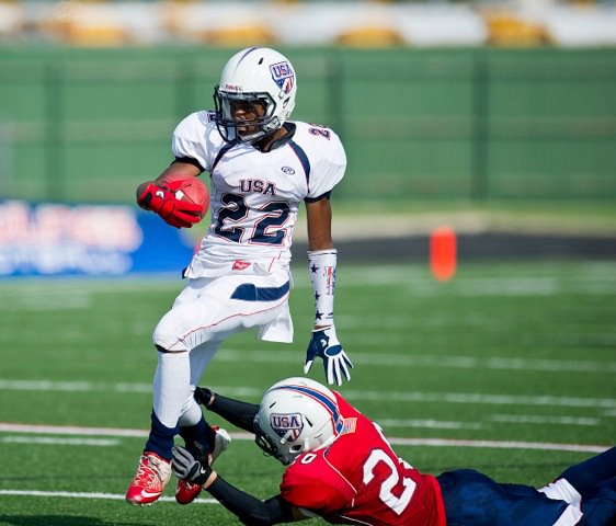 CoachDubb80's tweet photo. Nephew @Captainmoe21_ about to #RUNNewYork in 2016 #DomeBoys #CuseArmy https://t.co/l2kxAErG84