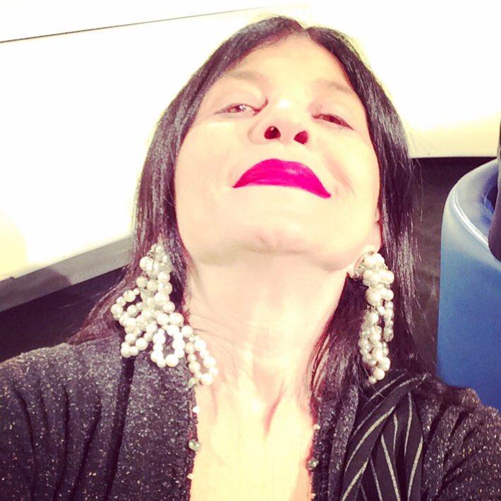 ganassina's tweet photo. Un due tre alle 22.30 sono con te!!! #oraparloio https://t.co/8Eklx3DSay
