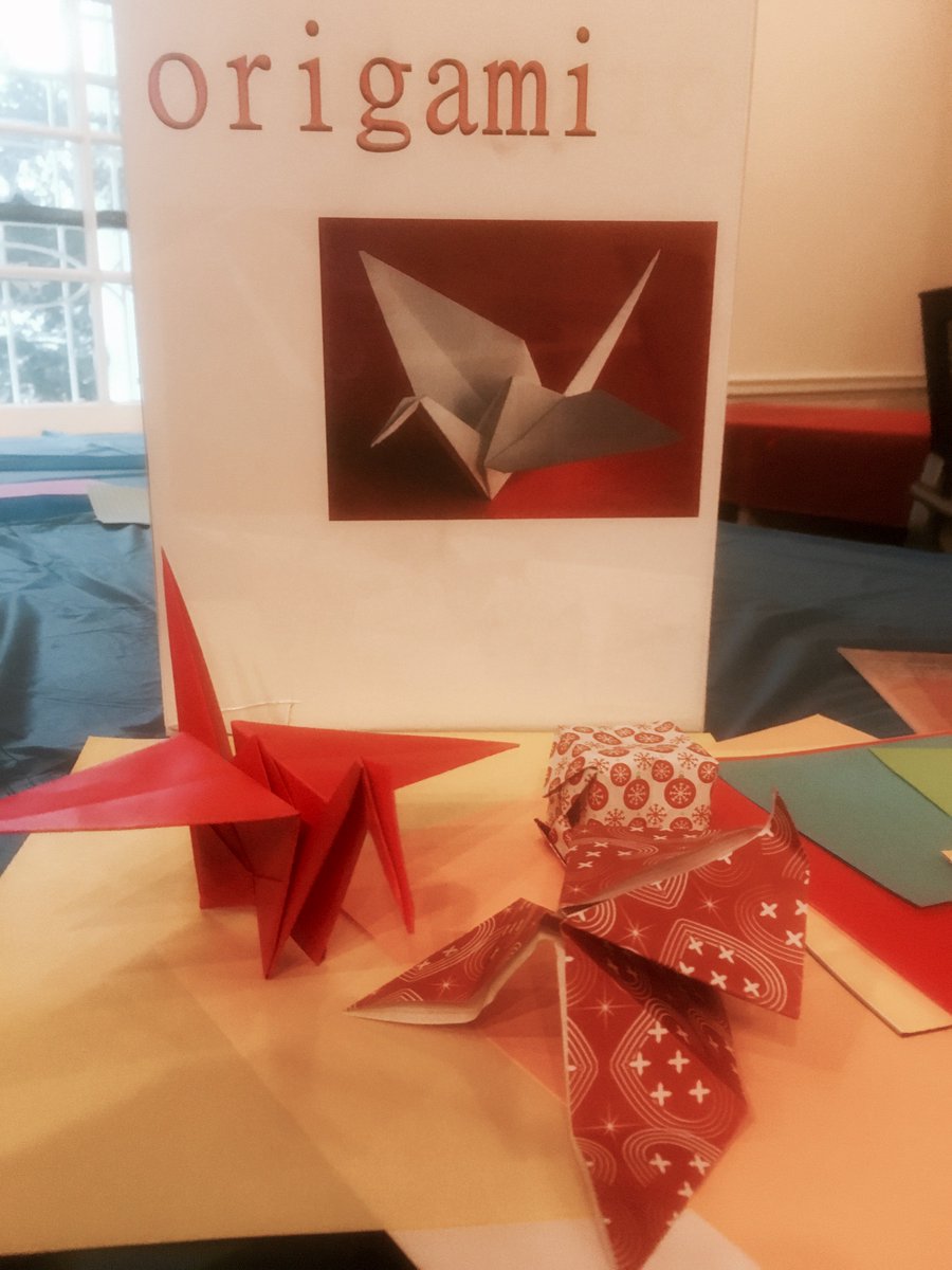 LillyLibDuke's tweet photo. Someone relaxed in Lilly! Beautiful #origami @DukeStudents @artstigators @Devils_AftrDark #duke360 @LillyLibDuke https://t.co/BNgKRMYIOh