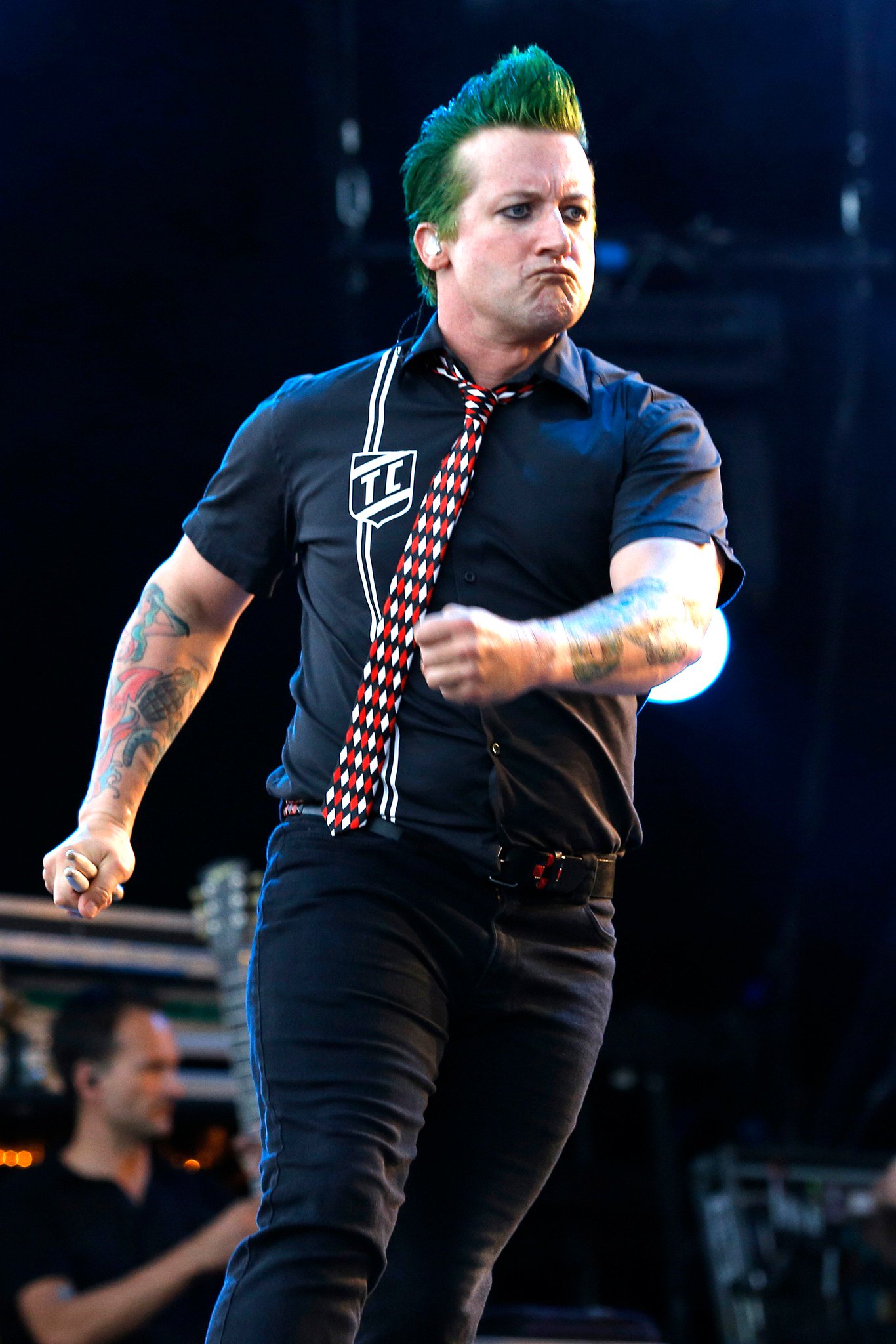 Happy Birthday! Hoy Trè Cool miembro del grupo cumple 43 años
Congratulations! 