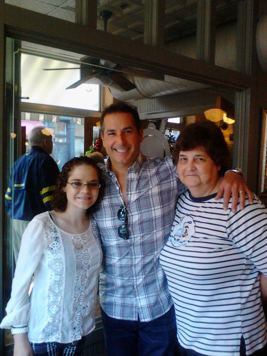 NikkiKeckley's tweet photo. @BobbyDeen https://t.co/xMrXhFbwtC