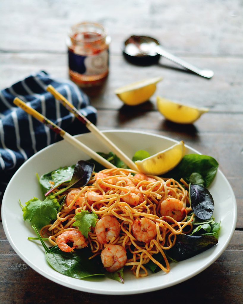 quirkichilli's tweet photo. QC Thai, noodles, garlic, ginger &amp; prawns, awesome!Pic credit-the talented @AshleighCadet (she enjoyed her lunch!)❤️ https://t.co/cibLJ7xWoB