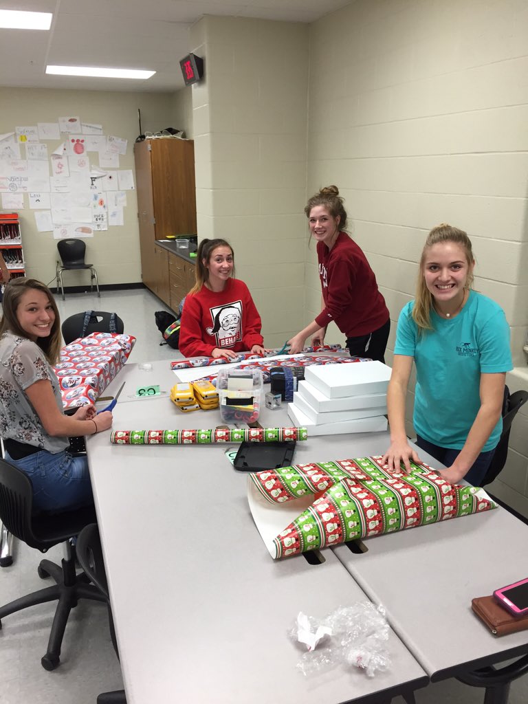 theprincipalguy's tweet photo. #CFAKeyClub @CabotFA wrapping presents for Cabot Christmas Alliance #leadership #service #tistheseason https://t.co/m0ziBTgzjg