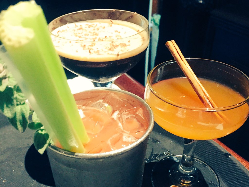 NI_EXPLORER's tweet photo. Big thanks to @HennessyNI &amp; Connoisseurs @frankie_cvr @RoisinMcErlean &amp; @njmcauley - great night.👌 #CheersTo250Years https://t.co/CgRVWFDl3P