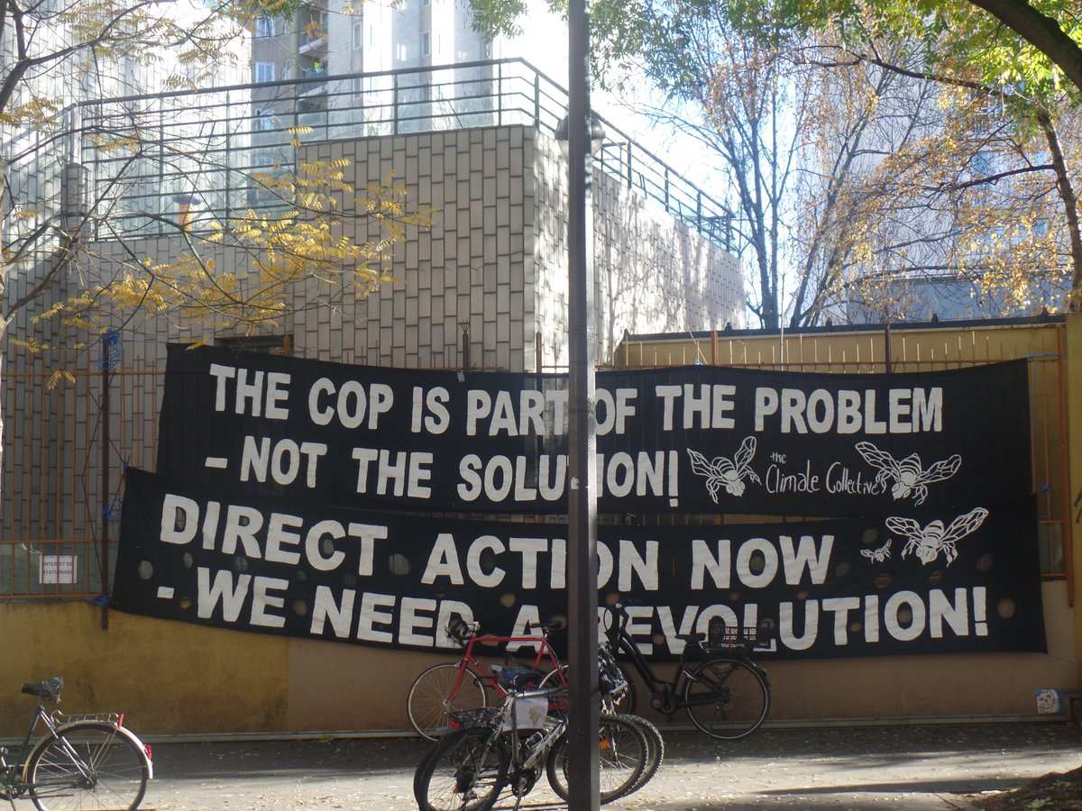 CooperationJXN's tweet photo. #JacksonToParis #ItTakesRoots #COP21 A clear message we can get down with. https://t.co/2cak3YKIXK