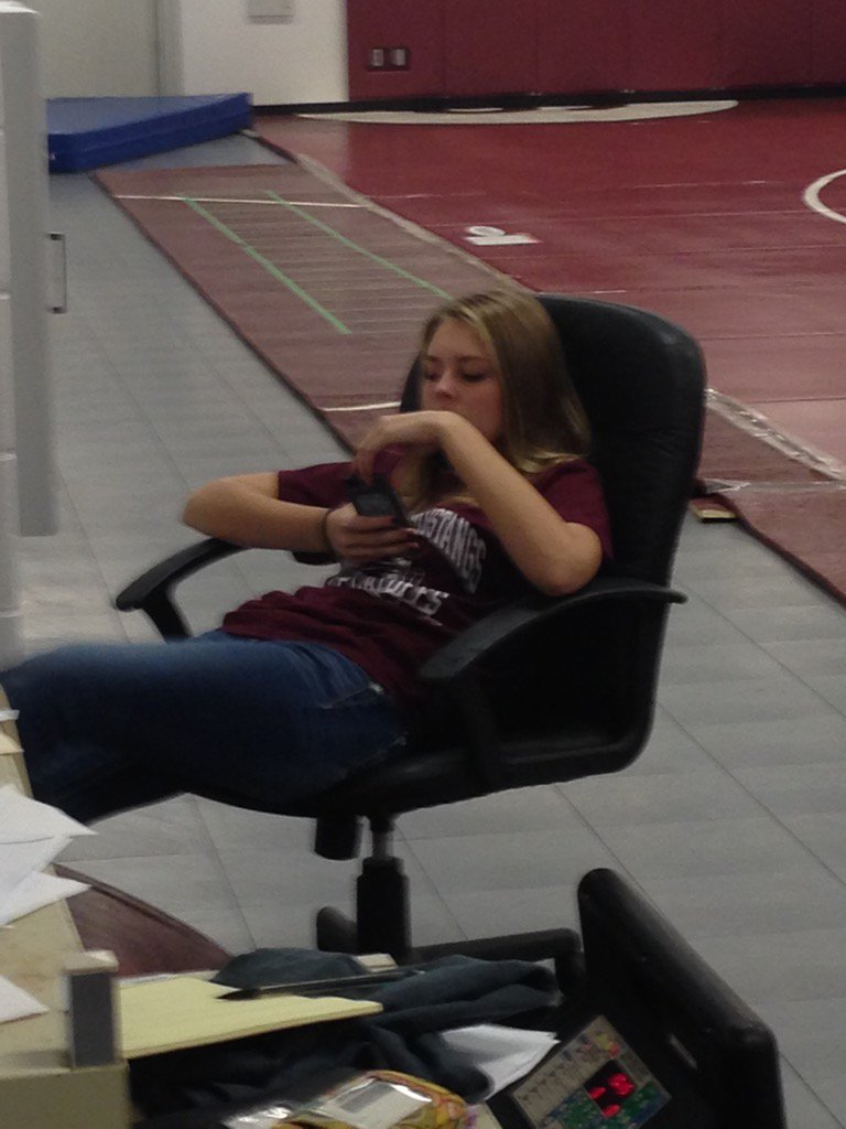 Shenwrestling's tweet photo. Jane's working hard today. #statgirlproblems https://t.co/xORfkMj5eu