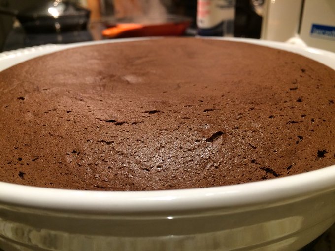 Tonight, I spoil myself with this #flourlesschocolatecake that I baked! Nom, nom, nom! https://t.co/<a href="/tag/flourlesschocolatecake"class="tags">#flourlesschocolatecake</a>