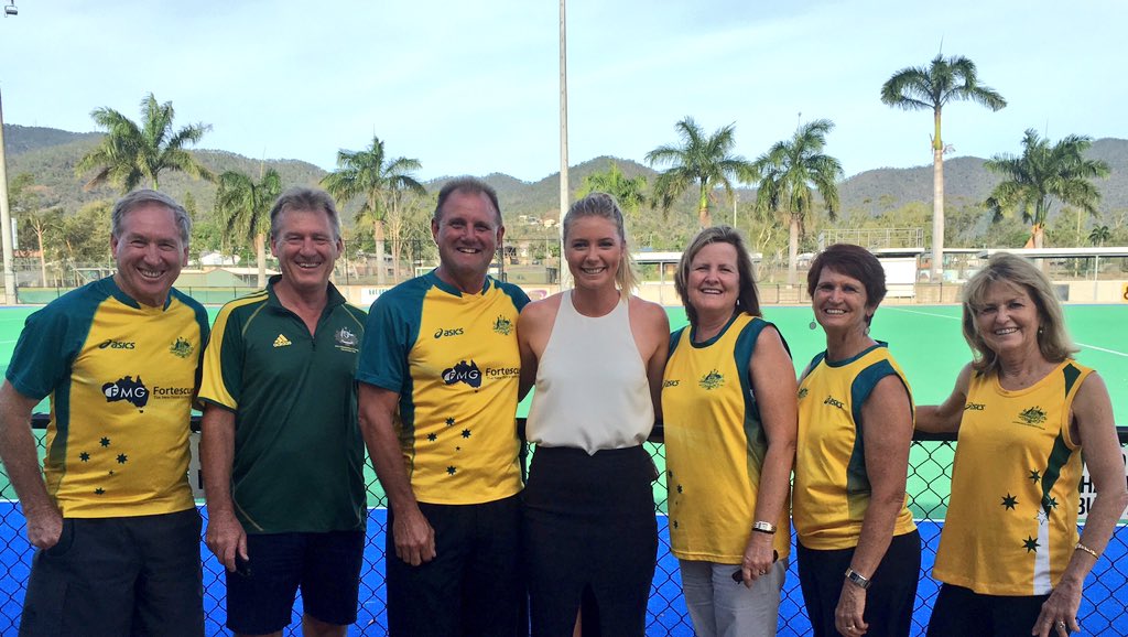 katiebrownaus's tweet photo. Six very proud #Rockhampton @Kookaburras parents, plus me!  @knowlesy09 @JamieDwyer01 @gohdesy @7NewsCQ https://t.co/pHh8XkOH4x