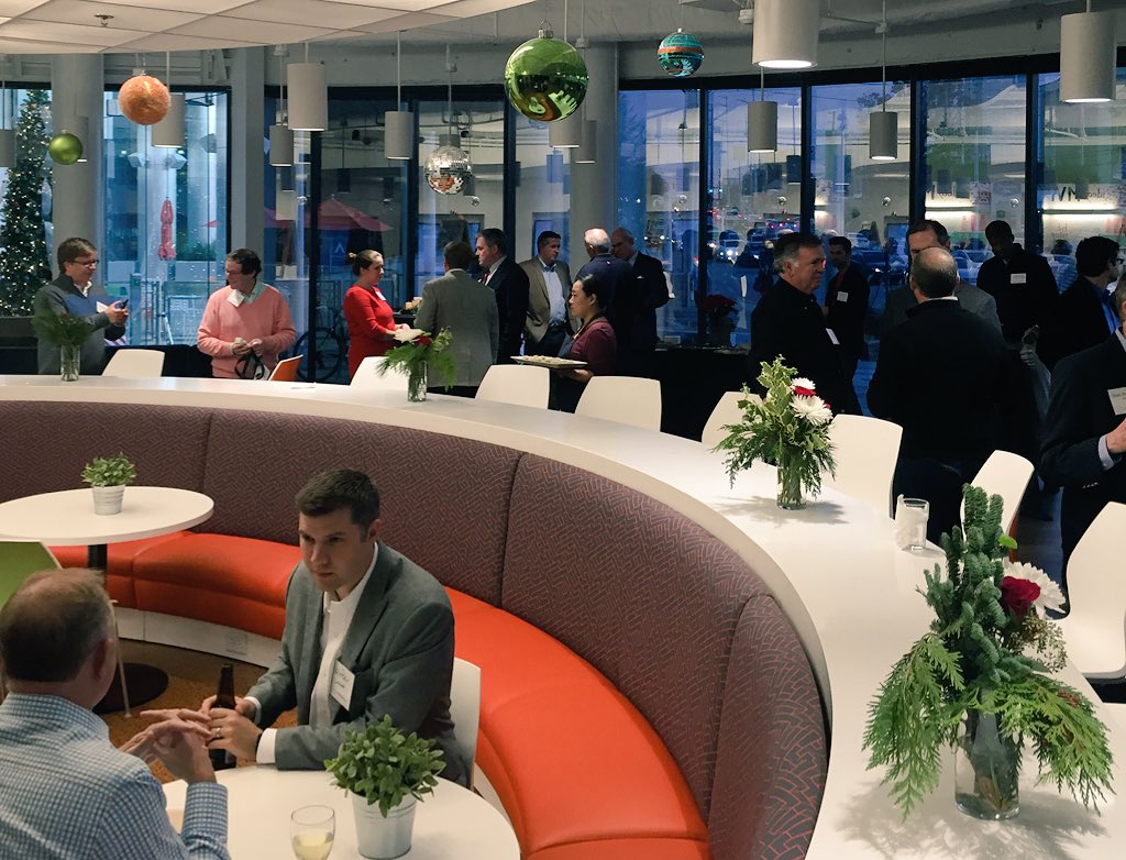 ATLTechVillage's tweet image. Holiday Showcase VIP hour in full swing! Main doors open at 6pm.