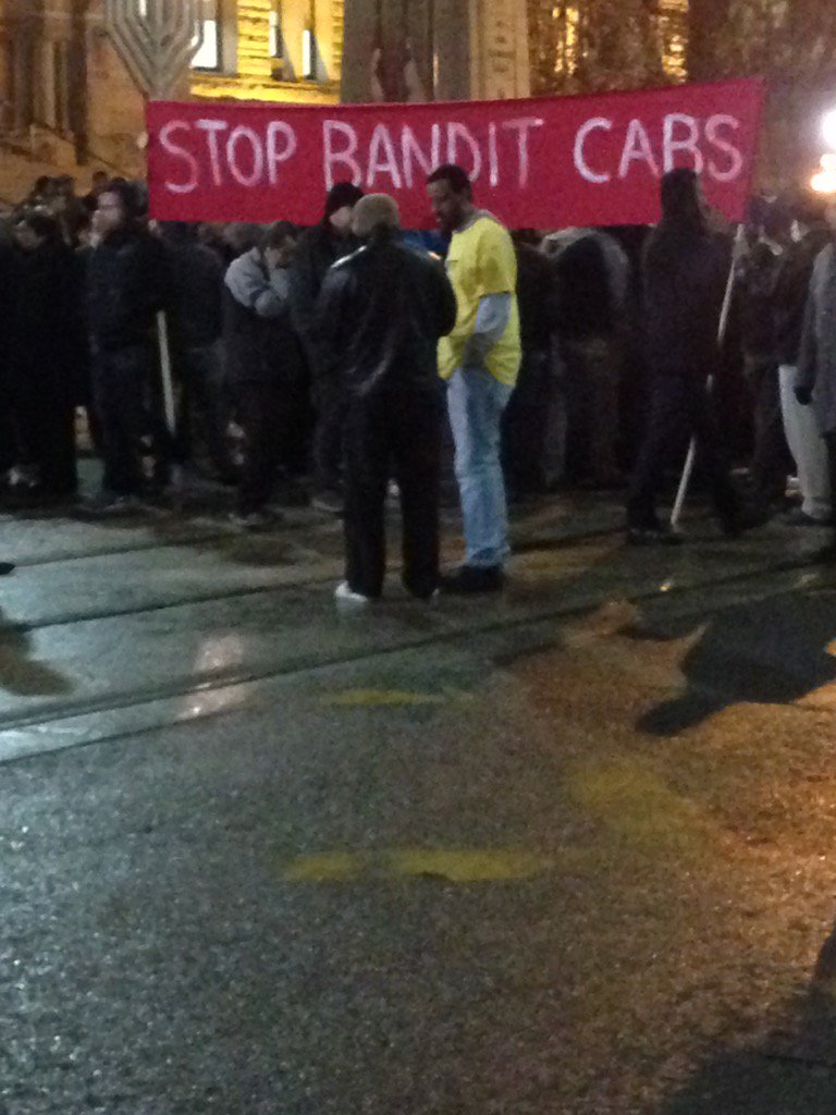 JessicaVomiero's tweet image. Taxis vs. Uber. One of the world's biggest transportation companies sees some backlash at #TO city hall #uberprotest