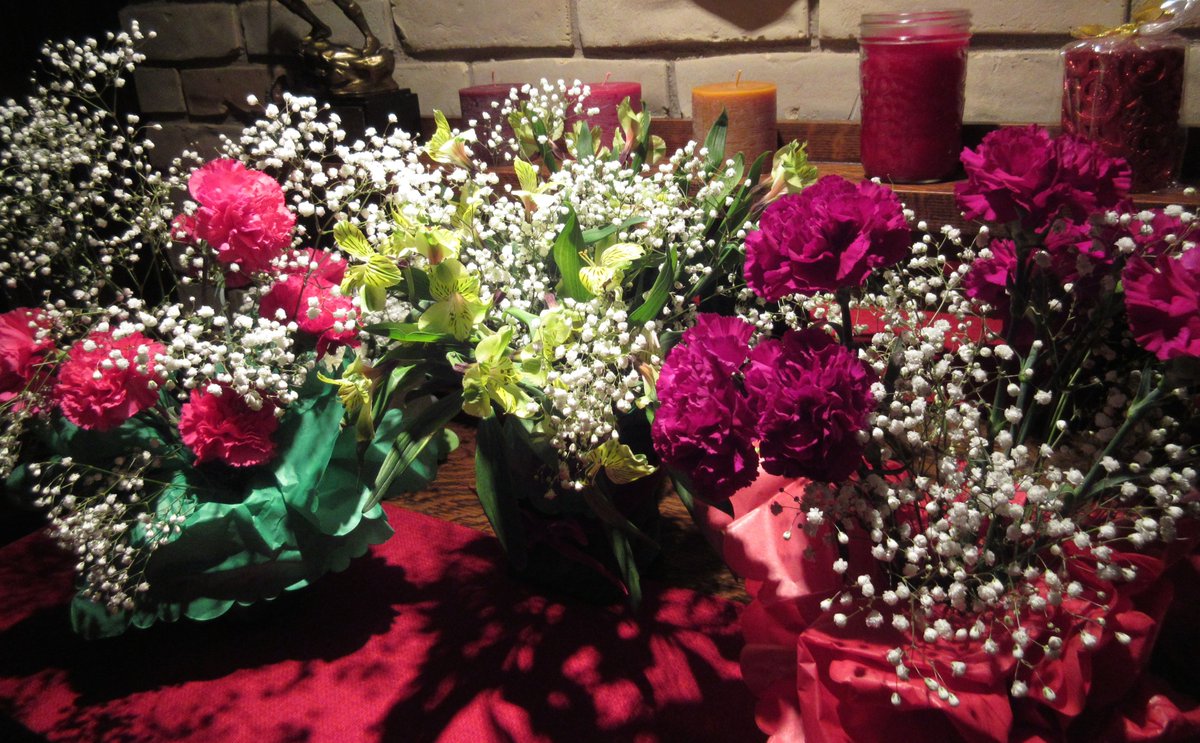 MushypeaJane's tweet image. @KathyBuckworth @theDIYdreamer All my holiday flowers were from PC  love the floral selection #PCPointer @MrsLoulou