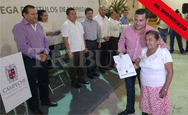 tribunacampeche's tweet photo. Entregan 73 títulos de propiedad para habitantes de 26 colonias y dos comunidades del municipio de #Campeche https://t.co/jIYkwqzWHW