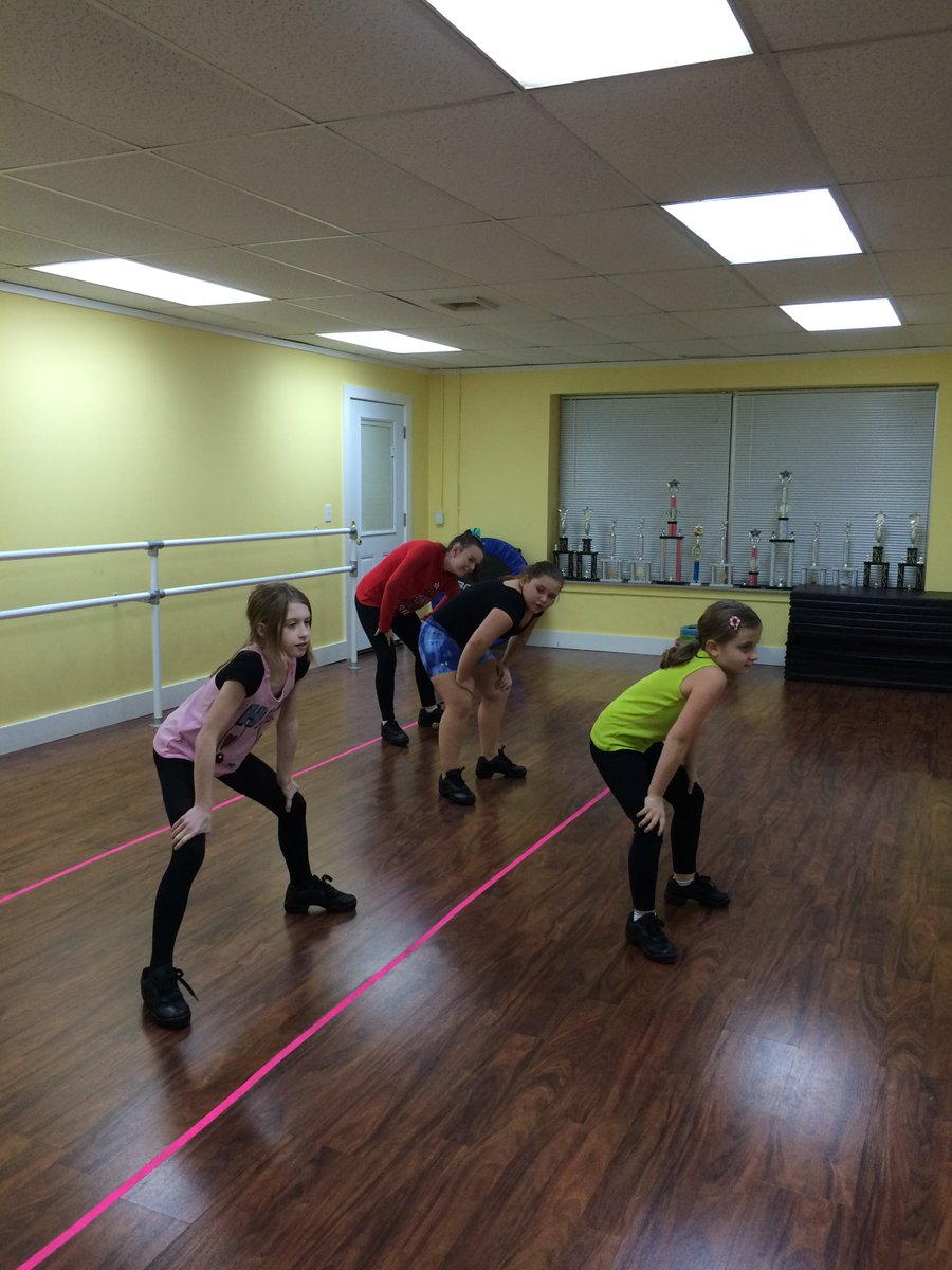 DancersPointeNJ's tweet photo. Some of our Bright Stars getting competition-ready!! #DancersPointe #shinebright https://t.co/h2rEUzha4V