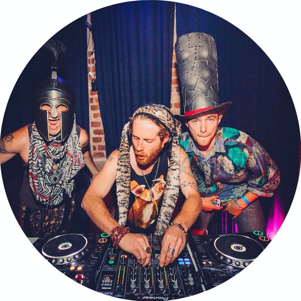 likemindedgroup's tweet image. Podcast 016 ft. @DavoidOfficial @NoiseRevolt out this Sat! soundcloud.com/LikeMindedCult… #LikeMindedCulture #DaVoid #music