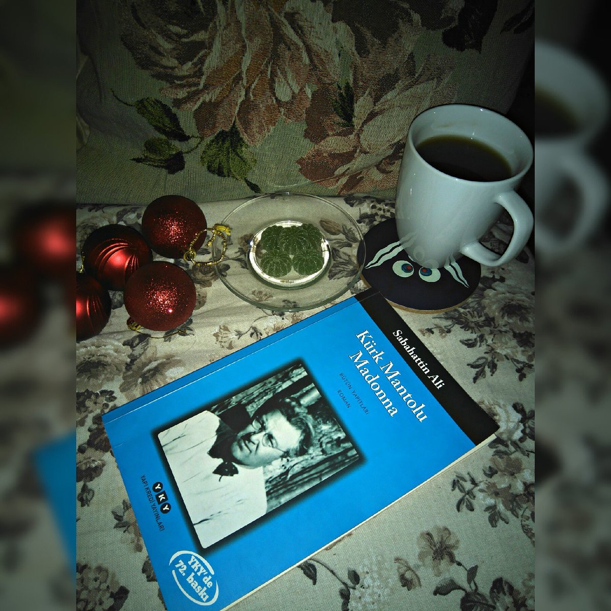 Kitabıma bayıldım akıp gidiyor kelimeler Cümleler tanıdık #SabahattinAli #kuerkmantolumadonna <a href="/YKYHaber/">Yapı Kredi Yayınları</a>