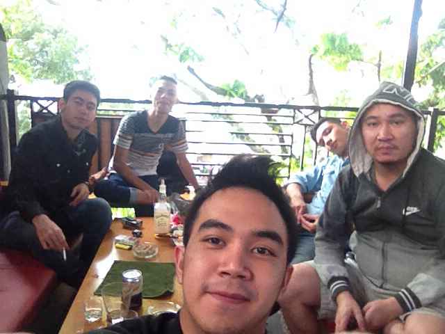 Giftly_FH's tweet photo. Drink as long as we can!!! Still @redmeatbar https://t.co/nJf6NmaitW