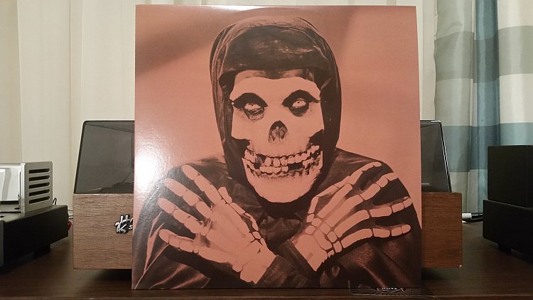 pornytube's tweet image. Checking out &quot;On The Shuffle Supplement… ontheshuffle.ning.com/profiles/blogs… #themisfits #collectionII