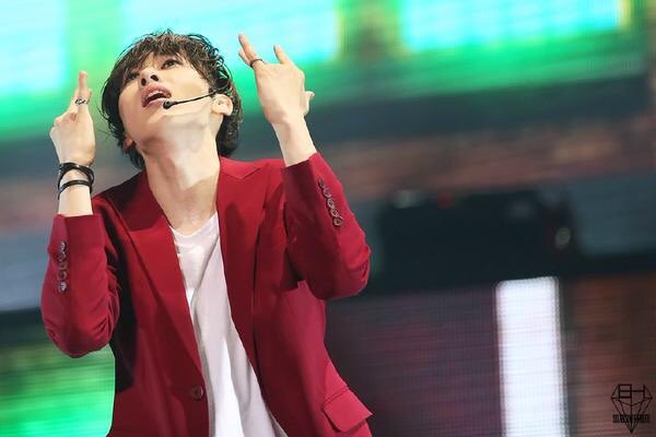 chana_hae's tweet photo. この日のヒョクの美しさは神がかっていた。#SS6ENCORE https://t.co/DdHLJ7ps0U