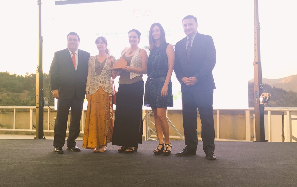 fundacionchile's tweet photo. .@HubSustentable premió a nuestro PDP desarrollado con Walmart Chile como Mejor Iniciativa medioambiental en #Pymes https://t.co/dTvkL8Y1ke