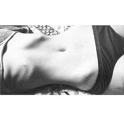 inmyskinnydream's tweet photo. #bones lovely bones! #thinspo https://t.co/XGX5WF60Fw
