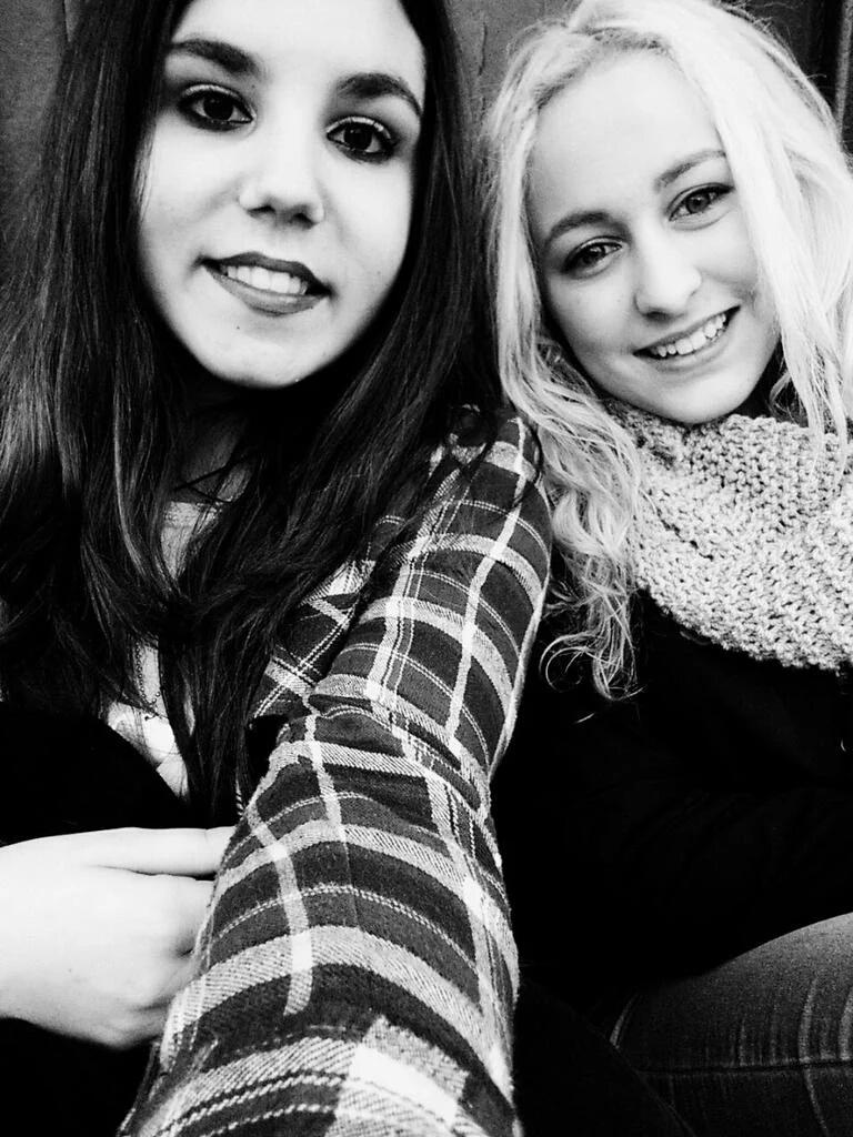 Marcelaa_97's tweet photo. 🔜👭❤ https://t.co/KXEsr6eewW