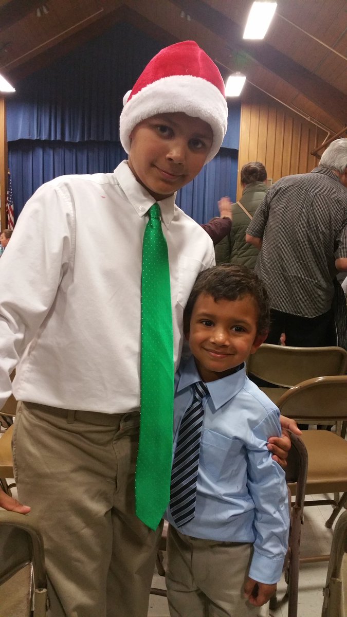 He wanted 2 wear my tie 4 his concert @DaddyBuilders @AllProDad @GoodMenProject somedy he'll grow in2 it #luvmyboyz