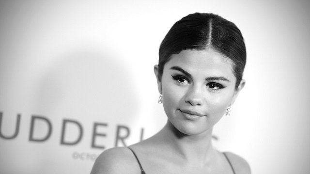 RantChic's tweet photo. Time to take a hint Bibs. #SelenaGomez Just Told #JustinBieber To Go Scratch On Instagram
https://t.co/rmOTkEnneT https://t.co/eB217CxiYF