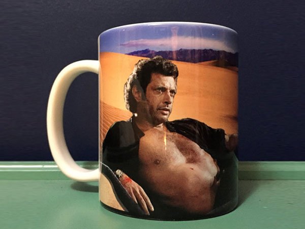 thedrive's tweet image. #MatchSet The Jeff Goldblum trinket you never knew you needed, and @Ford Explorer to match. so.thedrive.com/B8Z1mrN