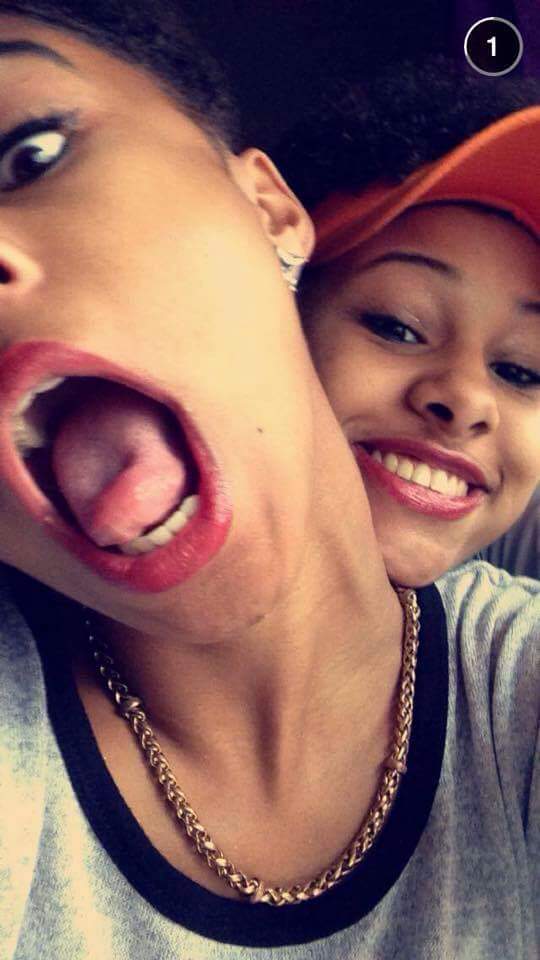 ceemajj's tweet image. A while ago w my sissy💞