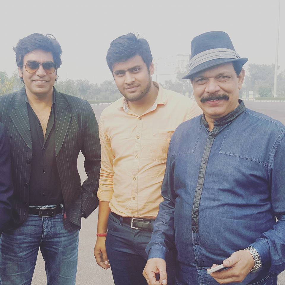 bhattv97's tweet photo. My Friend Avnish Yadav With Superstars @ashutoshrana10 and @govindnamdev5  in Way to AGRA https://t.co/ccAxFdodVF