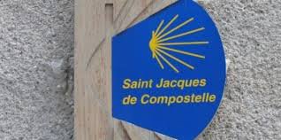 Compostelbus2's tweet photo. Le #Compostelbus, ligne de bus Le Puy en Velay-Conques: marche à son rythme à l'aller et retour des marcheurs au Puy https://t.co/gDbnMibrhh