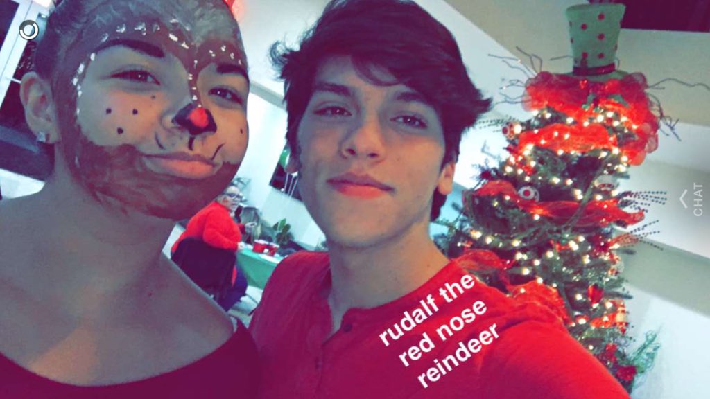 Alymariex3's tweet image. @sdk_selfies the last one had to be in there just cause it&apos;s almost Christmas 😂😅