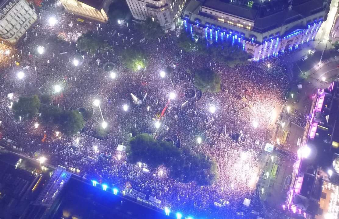 gopedretti's tweet photo. “@grcarmonac: Como quería Néstor, una vez más, el Pueblo en la Plaza de Mayo y en las plazas del país https://t.co/5S7m32suyS” gracias !!!