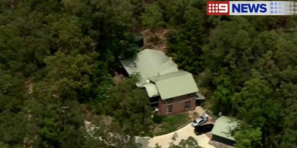 9NewsQueensland's tweet photo. Police have uncovered a loaded 3D printed gun and drug lab during a raid on a Mudgeeraba home. Details #9NewsAt6 https://t.co/9mihedBtwt