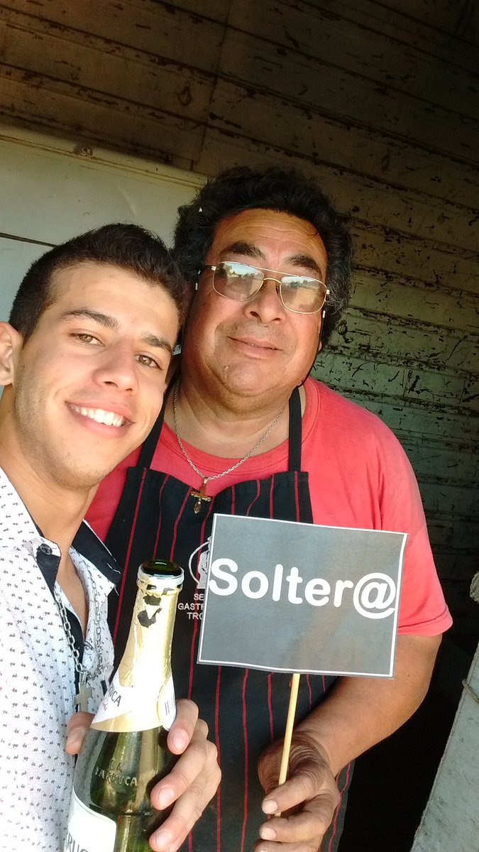 NicoGerbaudo's tweet photo. Gradua #chechar https://t.co/tQ0Ihv4N57