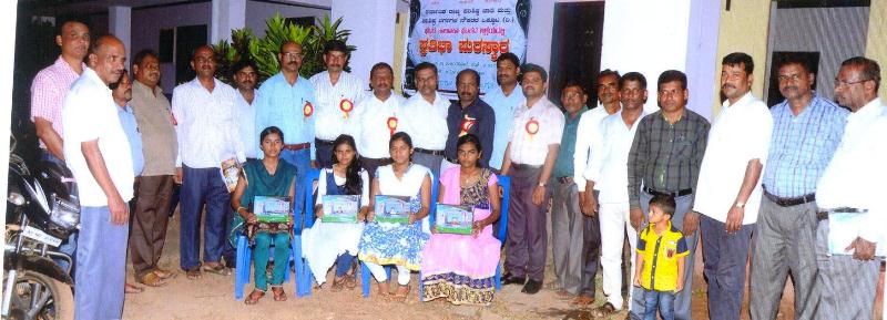infokarwar's tweet photo. ಭಟ್ಕಳ : ಡಾ. ಬಿ.ಆರ್.ಅಂಬೇಡ್ಕರ್ ಪರಿ ನಿರ್ವ��ಣ ದಿನ ಹಾಗೂ ಪ್ರತಿಭಾ ಪುರಸ್ಕಾರ ಸಮಾರಂಭ... - https://t.co/6nIiwkjYw9 https://t.co/vs5SFja9T1