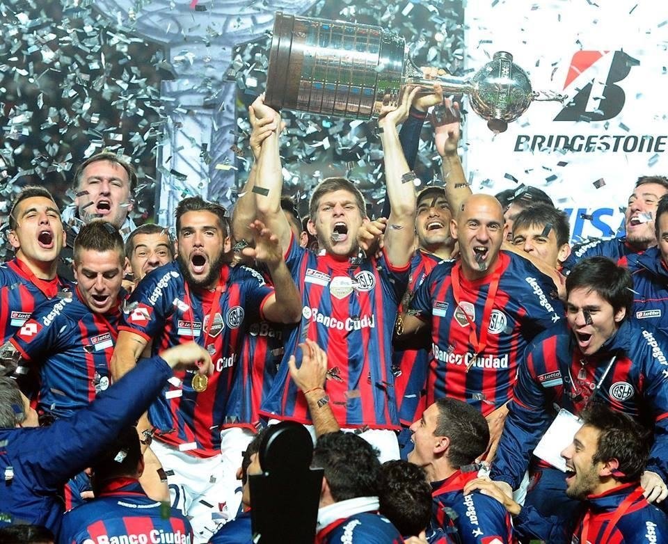 SanLorePrimero's tweet photo. Para ganar títulos internacionales hay que ser grande... https://t.co/0ZeopEDCZE