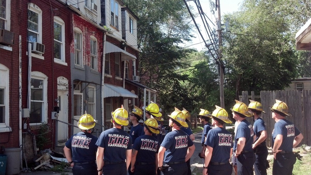HbgCaptain's tweet photo. @firenation #hbgfire #1stdue #rookietraining #prepared https://t.co/nKHm2n6IRt