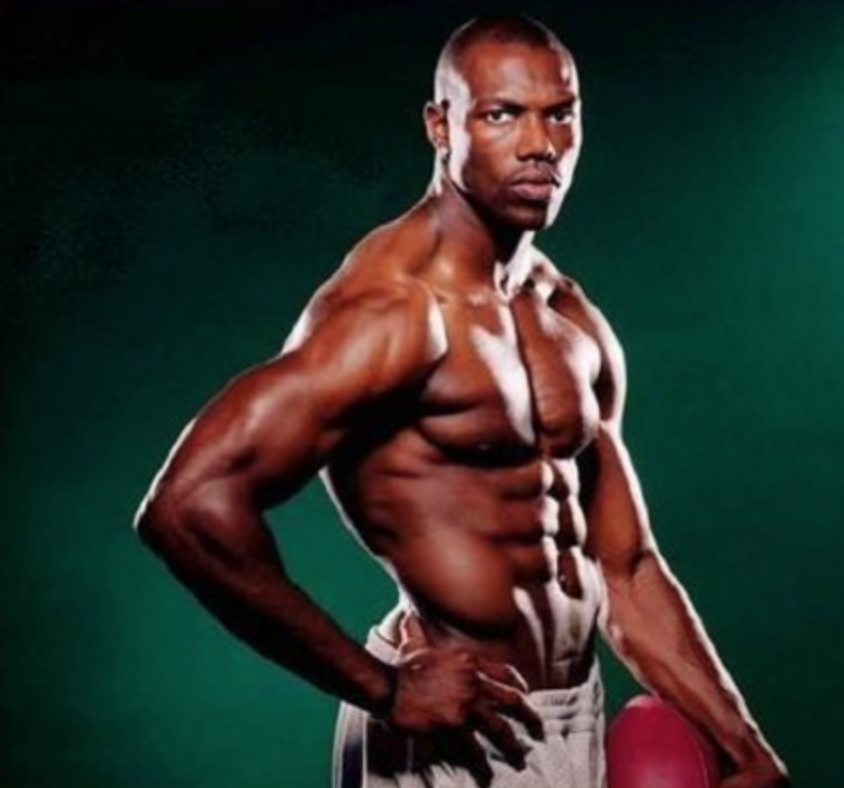 nfl players shirtless