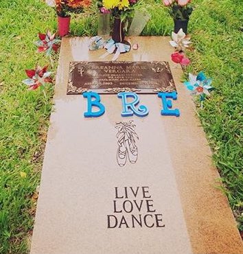 ashleydancer110's tweet photo. A year ago today we lost our beautiful angel 👼🏼 keep dancing with the angels baby girl. We love you 💕 #dancingforbre https://t.co/MGB0SrEjXv
