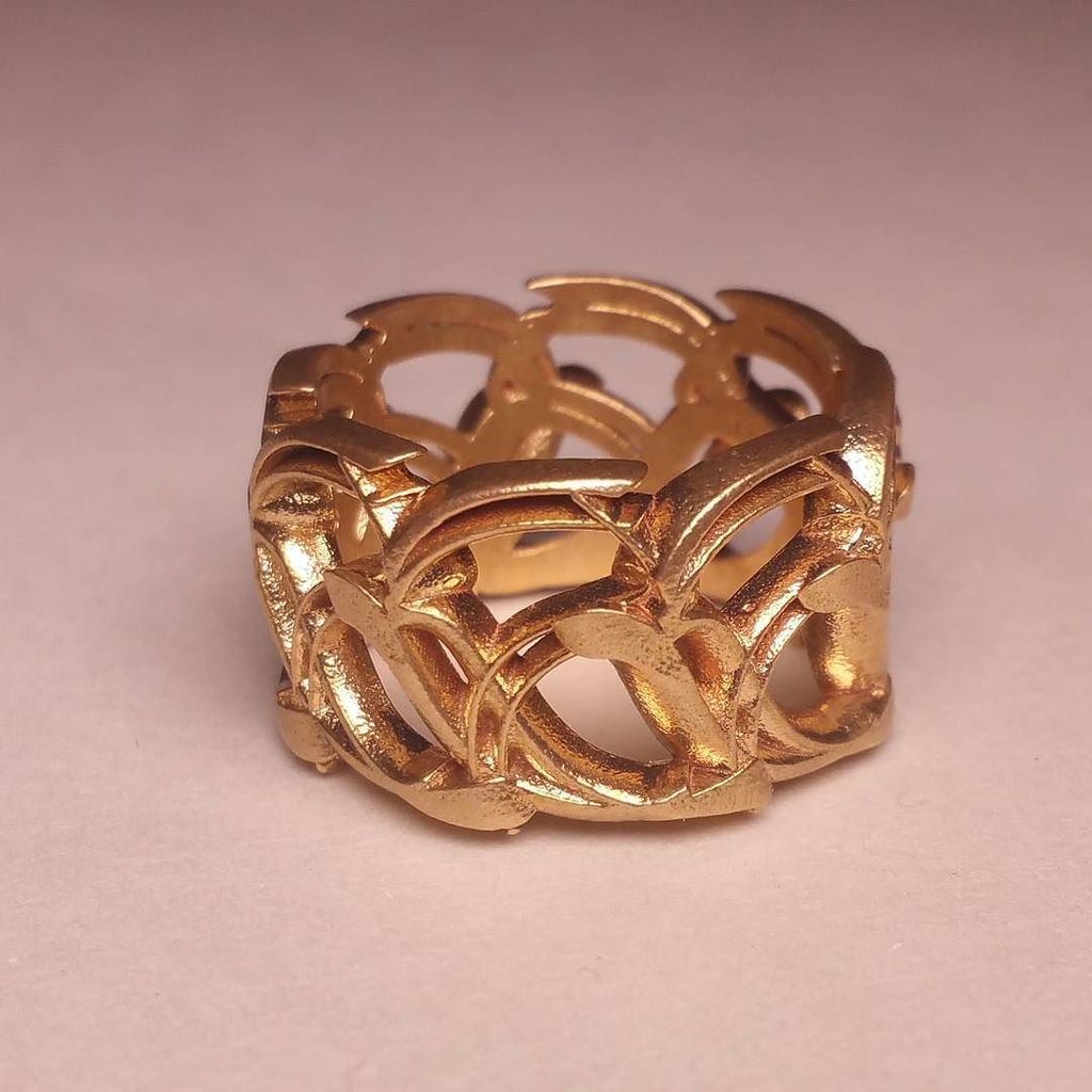 TeaganDaner's tweet photo. Revised mesh ring quick pick
#3dprint #3dprintedjewelry #fashionista #gold #ring #3dprintedring #California #cali … https://t.co/7APfAFjz2H