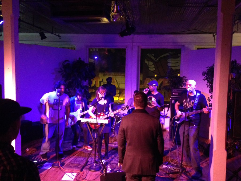 Eureka, @rgmuse and <a href="/PlumsBlood/">Bloodplums</a> combine forces for a sweet Ramones medley. <a href="/MammalGallery/">The Mammal Gallery</a>