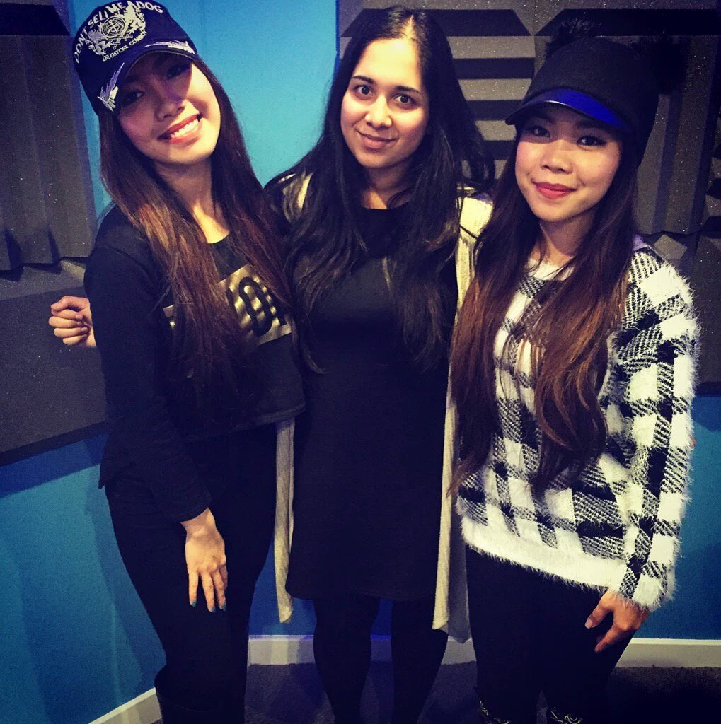 4thImpactArg's tweet photo. Celina y Almira con @kavi_patel #4IArg https://t.co/zmbmibA8RE